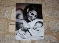 Красивое отцовство в Баку: мир двух мужчин - трехнедельного малыша и его отца (ФОТО)