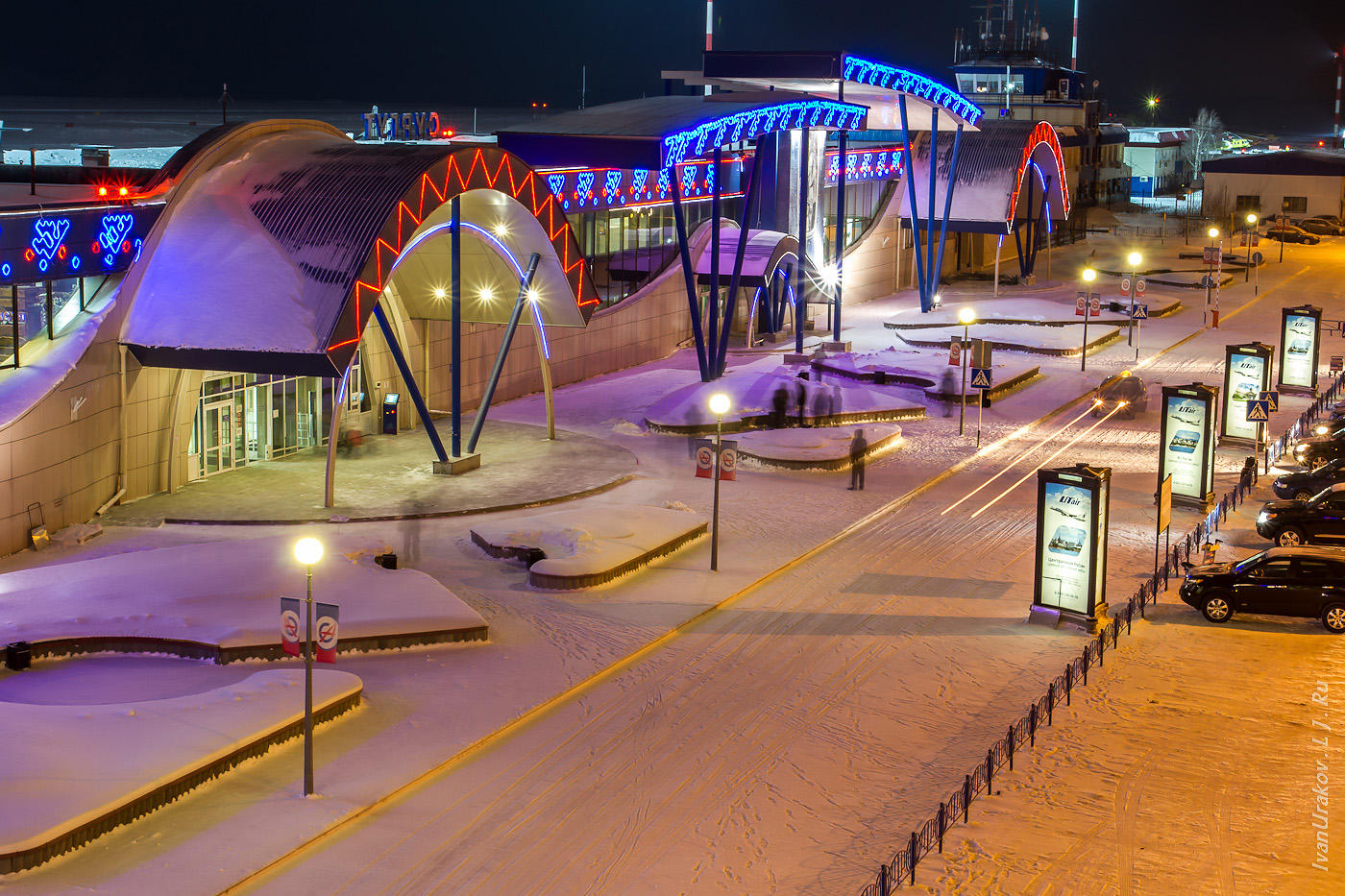 Аэропорт Сургута в честь Фармана Салманова – Мадонна с младенцем, интересные факты (ФОТО)