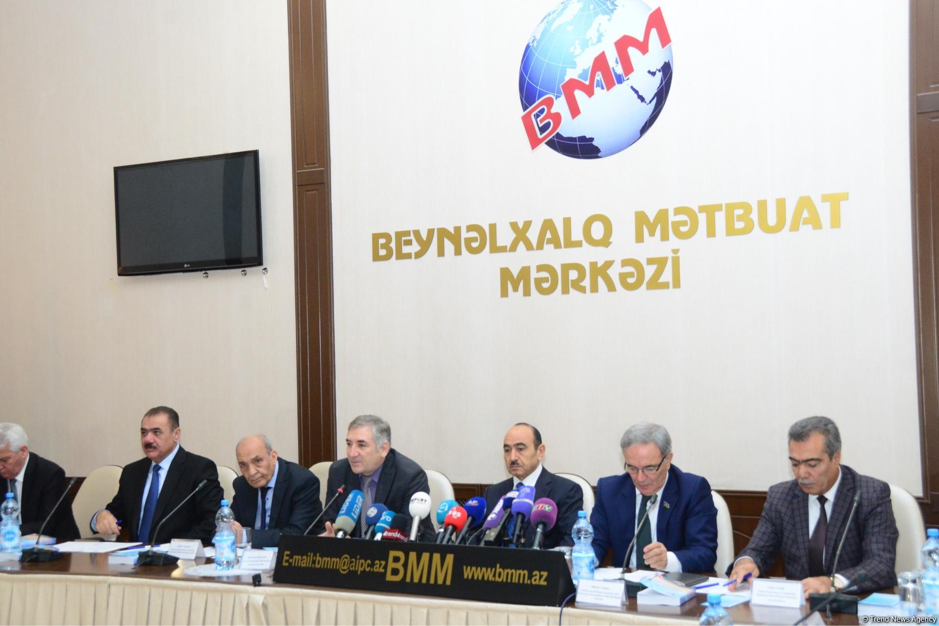 Али Гасанов: Президент Ильхам Алиев считает сохранение чистоты государственного языка одной из важных задач, стоящих перед азербайджанским государством (ФОТО)