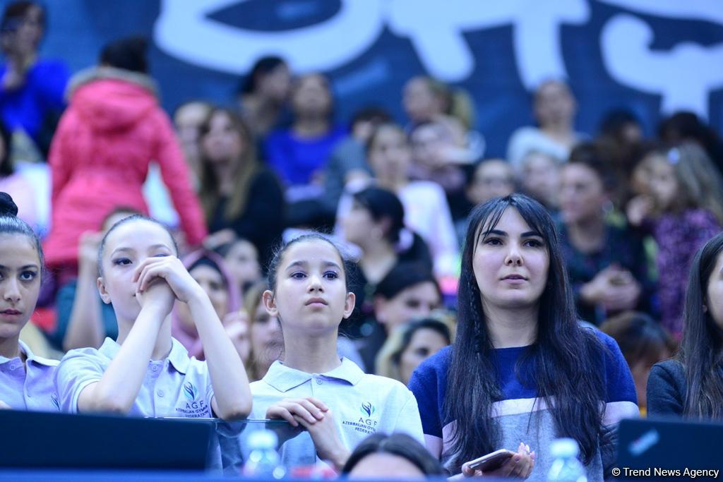 В Национальной арене гимнастики представлено потрясающее шоу "Золотой возраст" (ФОТО)