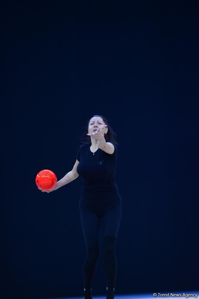 В Национальной арене гимнастики представлено потрясающее шоу "Золотой возраст" (ФОТО)