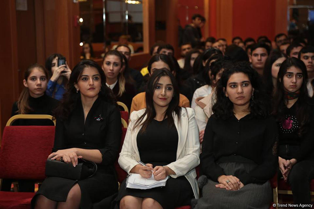 Определены победители третьего Интеллектуального первенства Азербайджана (ФОТО)