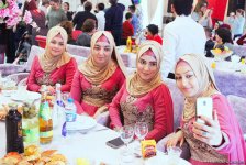 В Баку прошла акция "Подари улыбку детям и мир станет светлее"  (ФОТО)