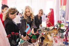 В Баку прошла акция "Подари улыбку детям и мир станет светлее"  (ФОТО)