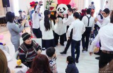 В Баку прошла акция "Подари улыбку детям и мир станет светлее"  (ФОТО)