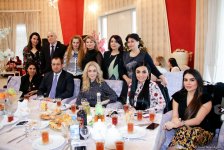 В Баку прошла акция "Подари улыбку детям и мир станет светлее"  (ФОТО)