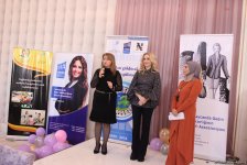 В Баку прошла акция "Подари улыбку детям и мир станет светлее"  (ФОТО)