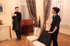 В Баку нашли омолаживающее средство от рога носорога (ФОТО)