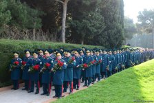 Общественность Азербайджана чтит память великого лидера Гейдара Алиева (ФОТО)