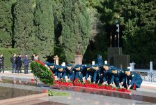 Общественность Азербайджана чтит память великого лидера Гейдара Алиева (ФОТО)