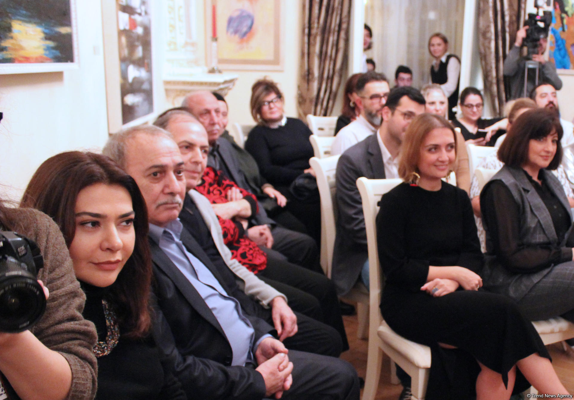 В Баку нашли омолаживающее средство от рога носорога (ФОТО)