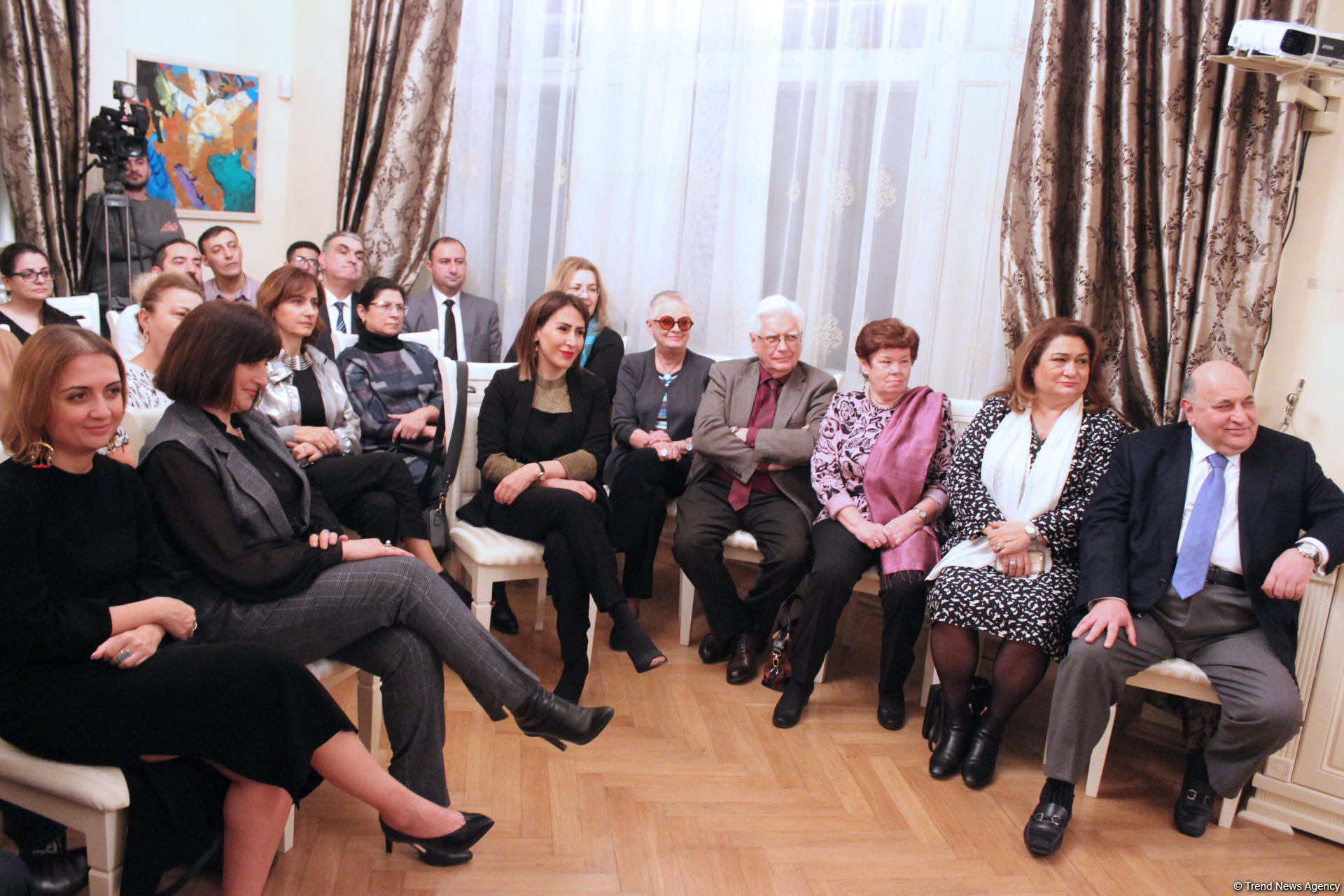 В Баку нашли омолаживающее средство от рога носорога (ФОТО)