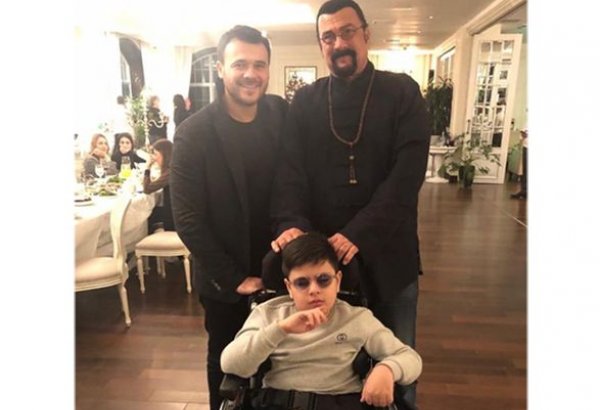 Народный артист Азербайджана отметил день рождения со Стивеном Сигалом (ФОТО)