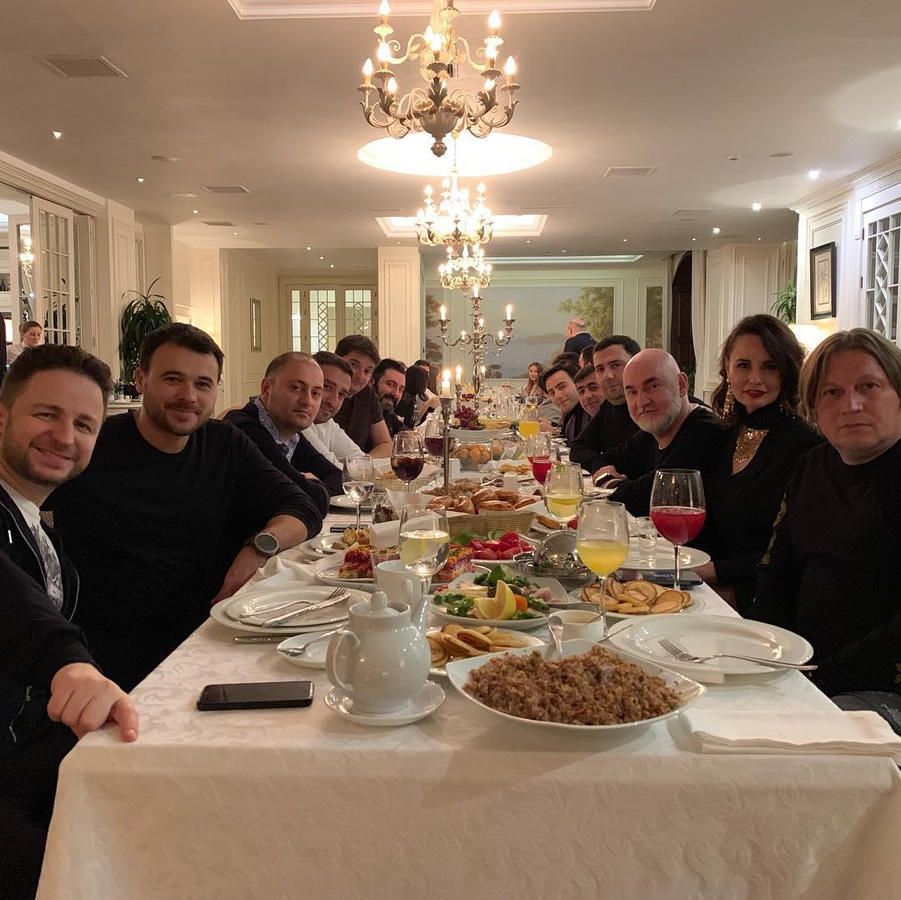 Народный артист Азербайджана отметил день рождения со Стивеном Сигалом (ФОТО)