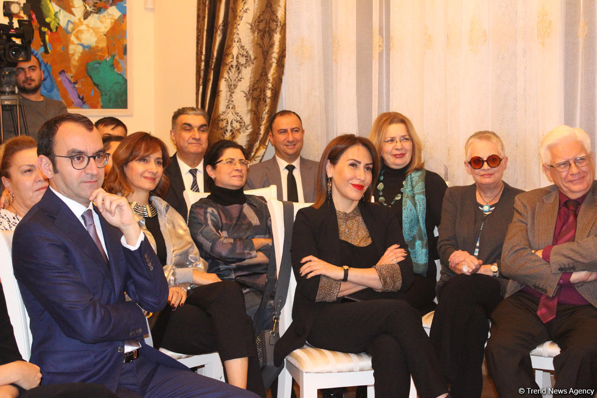 В Баку нашли омолаживающее средство от рога носорога (ФОТО)