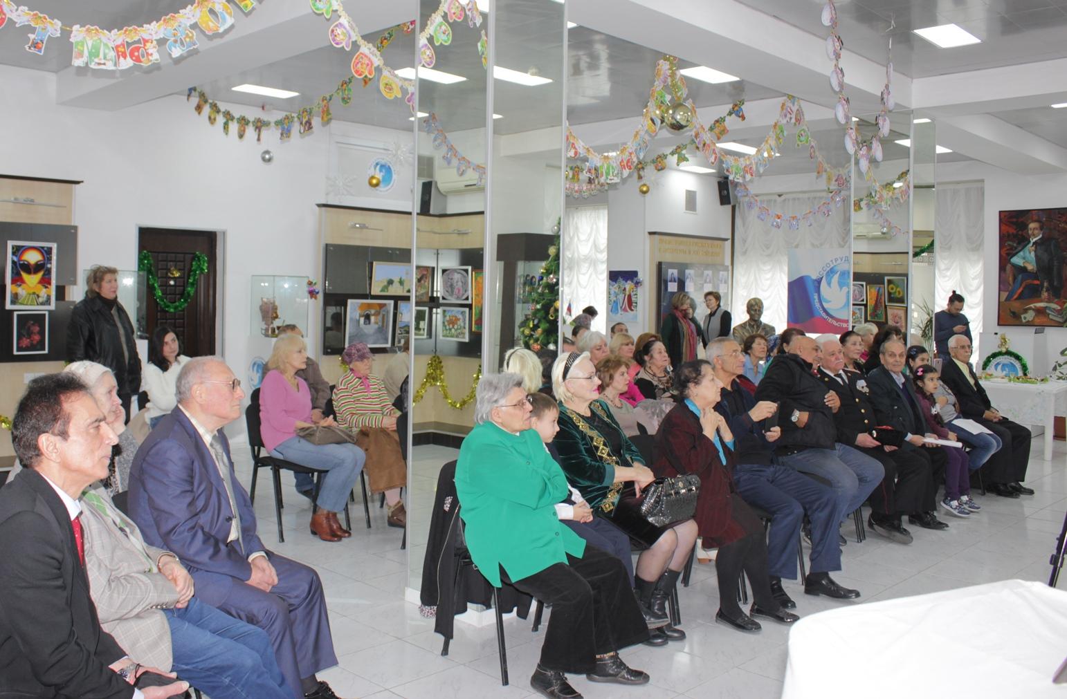 Краски жизни в Баку (ФОТО)