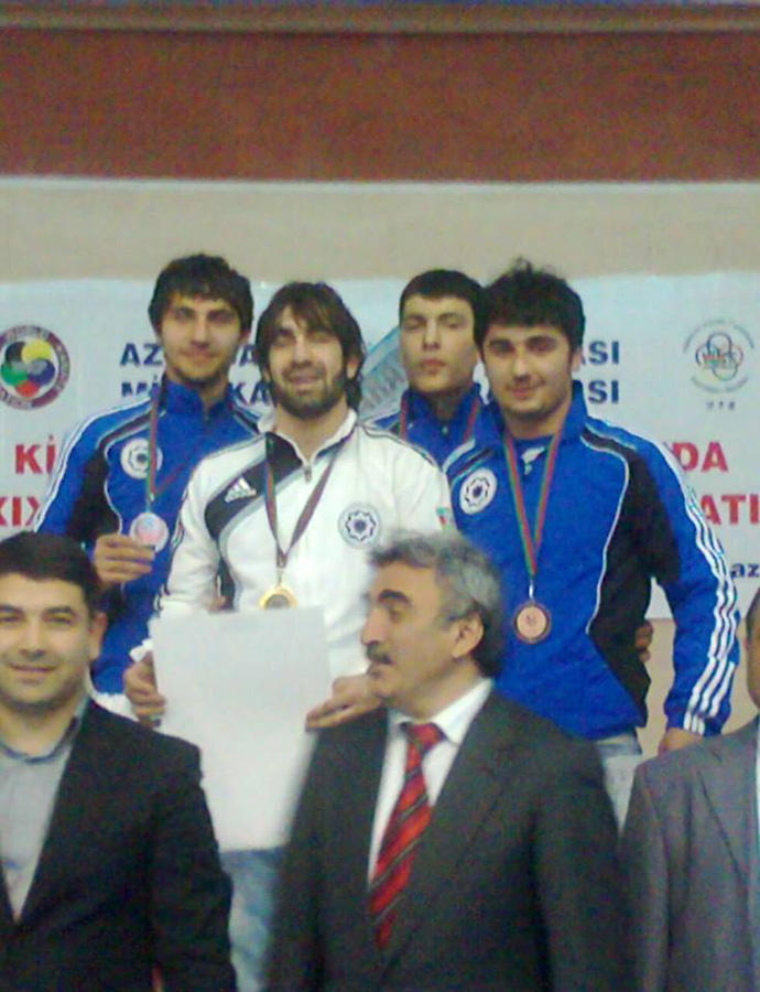 Удивительные таланты! Кянан Гасангулиев – воин, творящий из глины: "Многие считают меня сумасшедшим" (ФОТО)