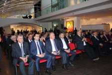 При организации Фонда Гейдара Алиева в Тбилиси состоялась выставка и конференция, посвященная 100-летию АДР (ФОТО)