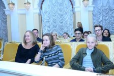 Время добрых дел: благотворительный концерт и ярмарка в Баку (ФОТО)