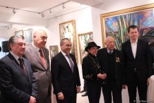 В честь 90-летия Таира Салахова VTB Bank (Азербайджан) презентовал календарь 2019 года с картинами мастера (ФОТО)