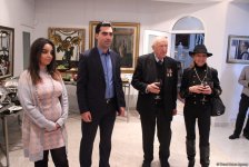 В честь 90-летия Таира Салахова VTB Bank (Азербайджан) презентовал календарь 2019 года с картинами мастера (ФОТО)