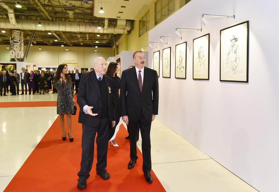 Президент Ильхам Алиев и Первая леди Мехрибан Алиева ознакомились с выставкой в связи с 90-летним юбилеем народного художника Таира Салахова (ФОТО)
