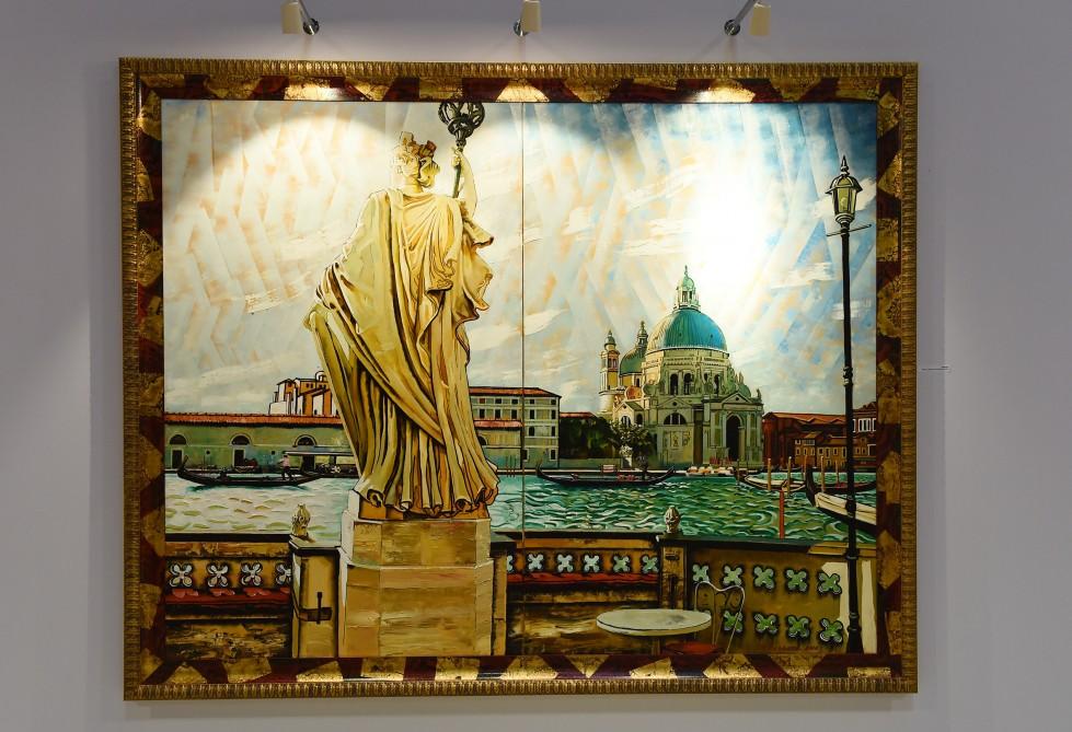 Президент Ильхам Алиев и Первая леди Мехрибан Алиева ознакомились с выставкой в связи с 90-летним юбилеем народного художника Таира Салахова (ФОТО)