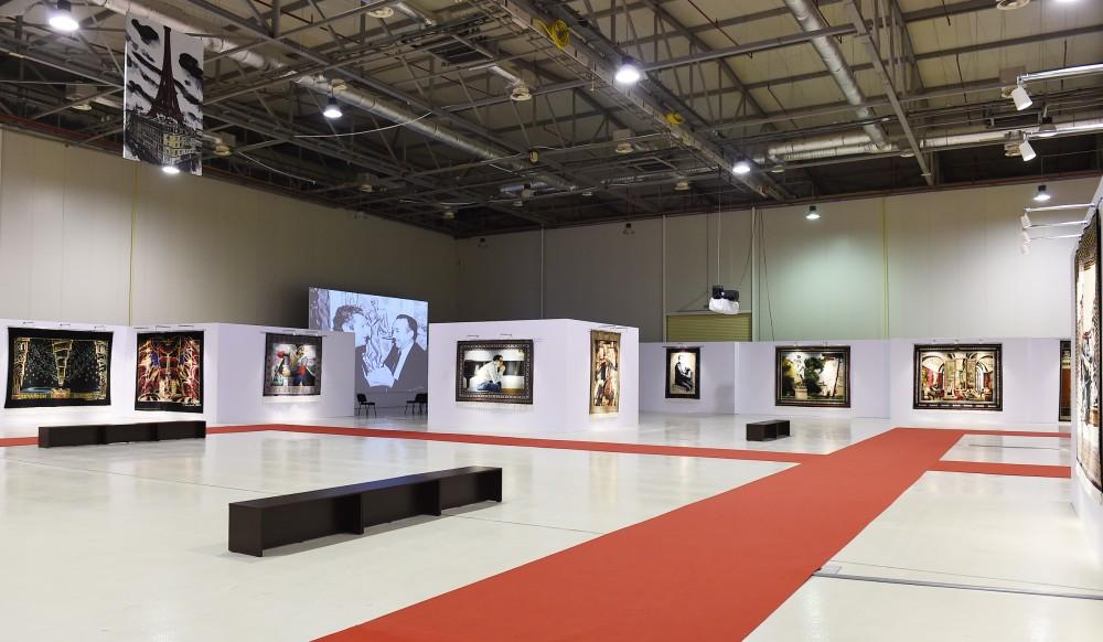 Президент Ильхам Алиев и Первая леди Мехрибан Алиева ознакомились с выставкой в связи с 90-летним юбилеем народного художника Таира Салахова (ФОТО)