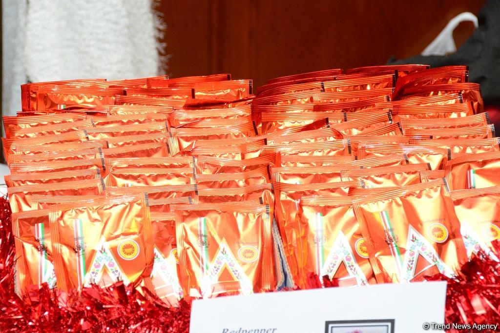 Время добрых дел: благотворительный концерт и ярмарка в Баку (ФОТО)