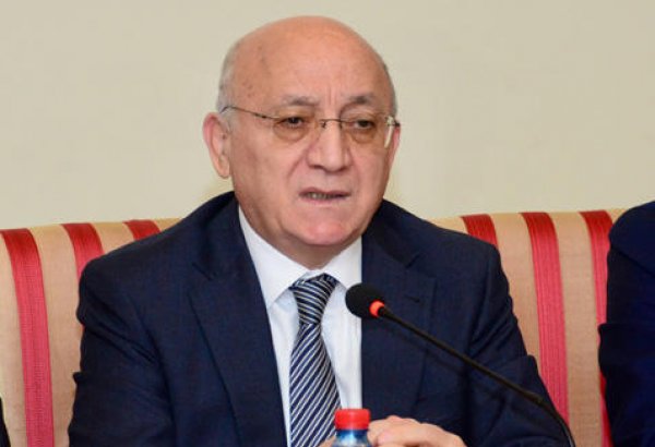 В Азербайджане имеется до 909 религиозных общин, 32 из которых неисламские - госкомитет