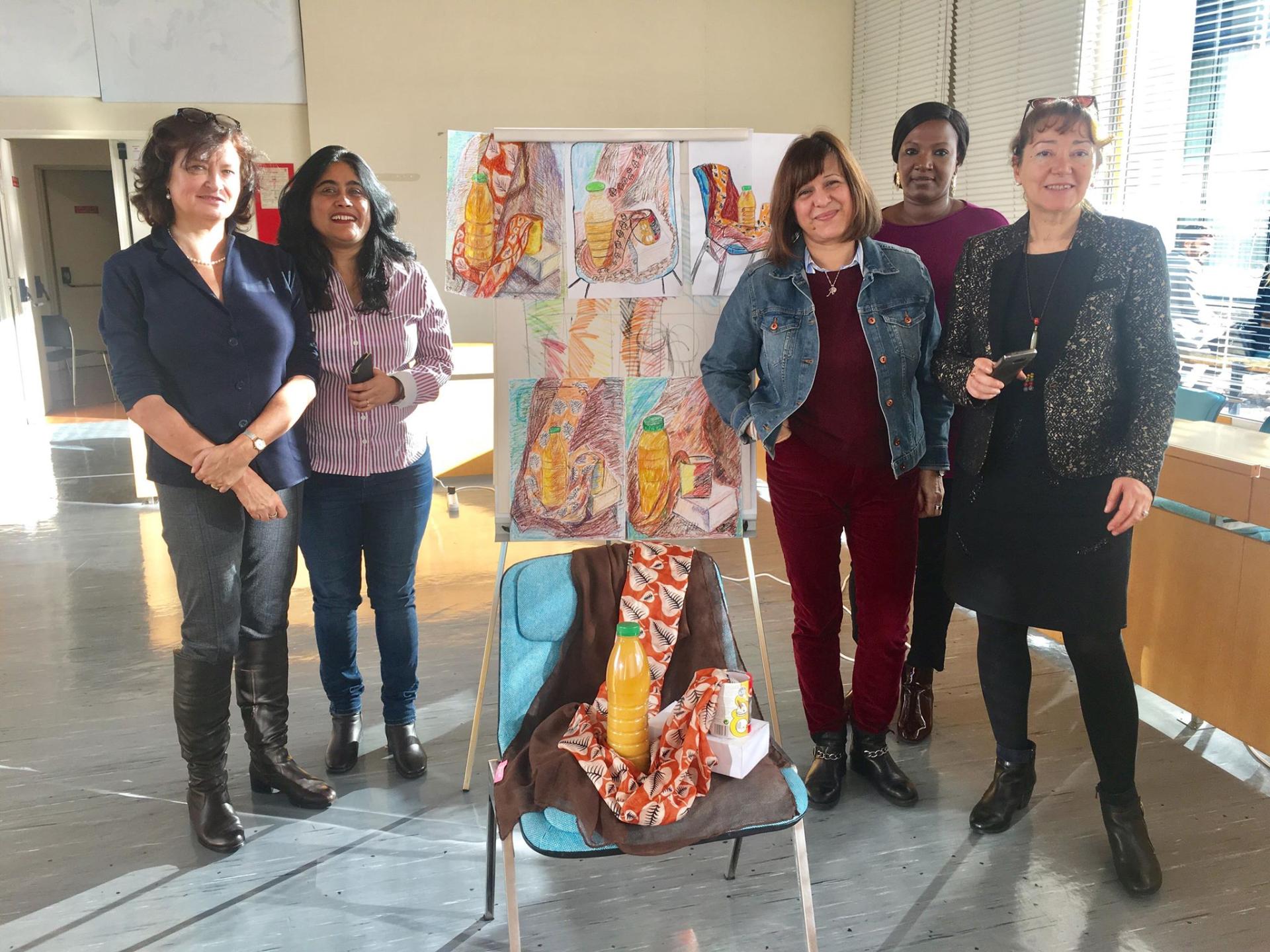 Азербайджанская художница провела мастер-класс в Париже (ФОТО)