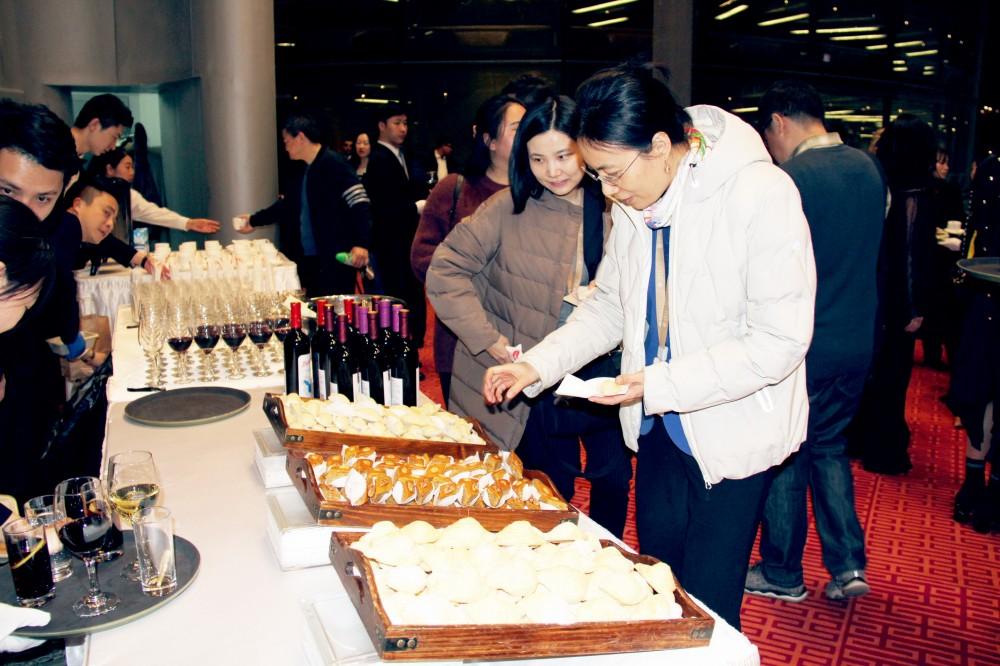 При организации Фонда Гейдара Алиева в Пекине прошел азербайджано-китайский концерт дружбы (ФОТО)