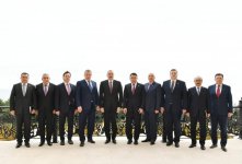 Президенту Ильхаму Алиеву вручен орден «За заслуги перед Астраханской областью»  (ФОТО)