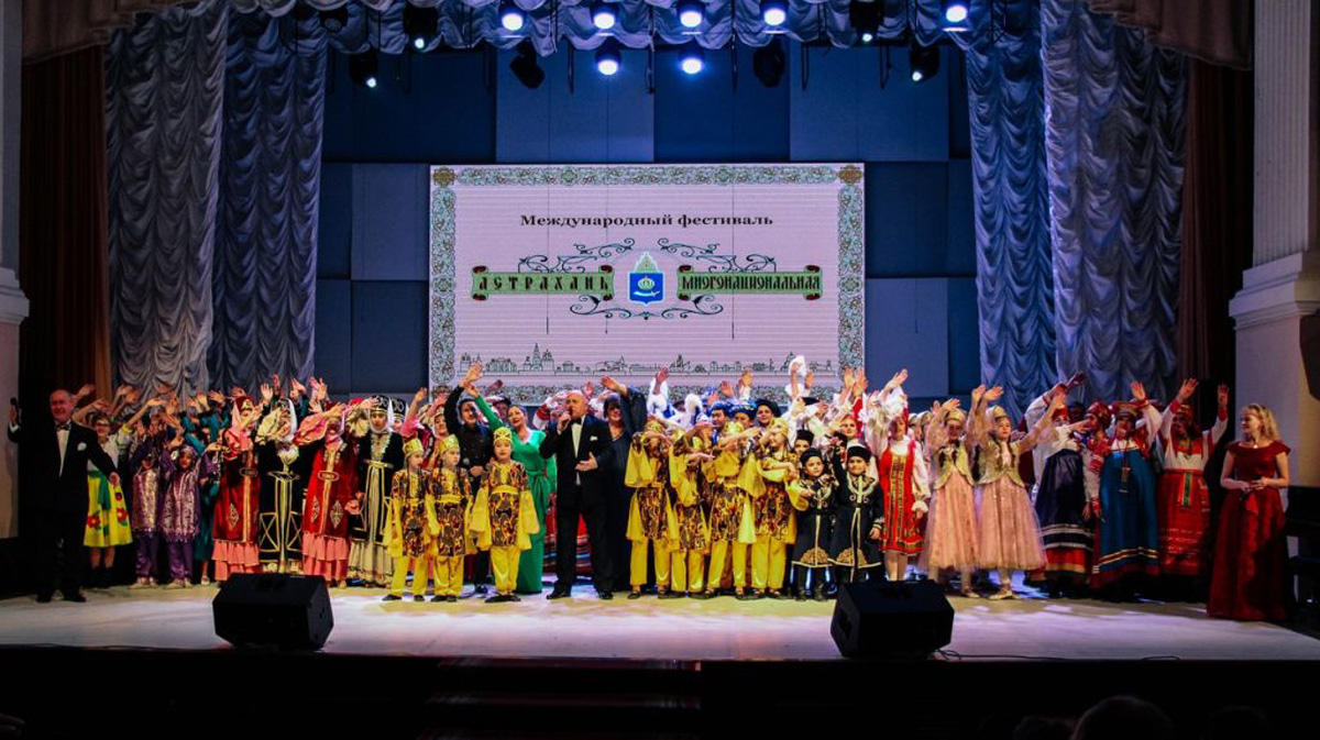 Азербайджанцы нашли в Астрахани золотой ключик (ФОТО)