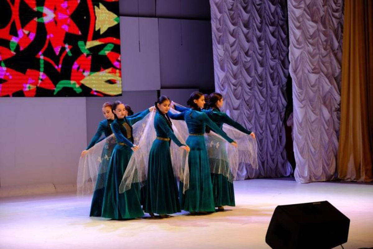 Азербайджанцы нашли в Астрахани золотой ключик (ФОТО)