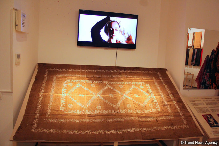 В Баку открылась экспозиция старинных кялагаи – вчера, сегодня, завтра (ФОТО)