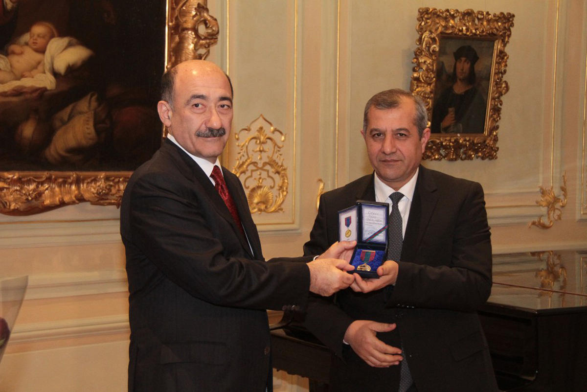 В Баку состоялась торжественная церемония награждения деятелей культуры (ФОТО)