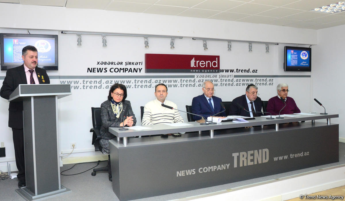 В пресс-центре АМИ Trend состоялась презентация книги «Школа самопожертвования. Мехти Гусейнзаде» (ФОТО)