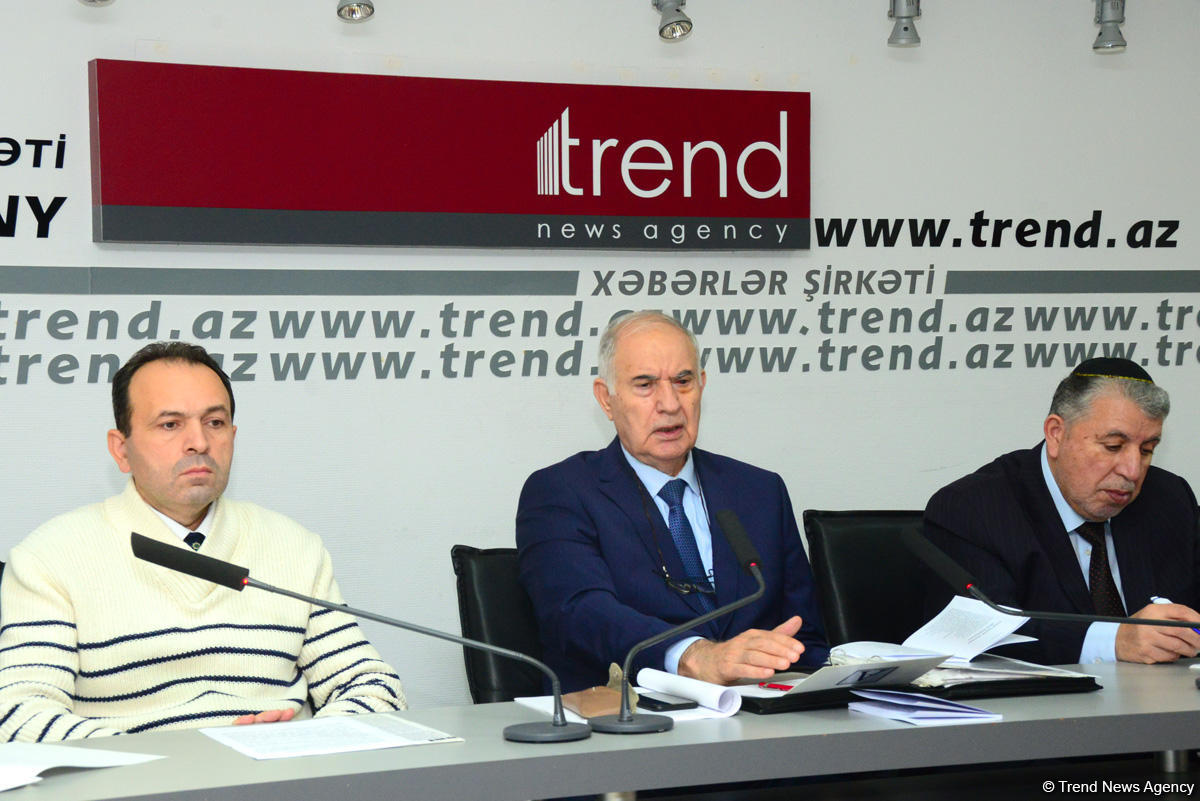 В пресс-центре АМИ Trend состоялась презентация книги «Школа самопожертвования. Мехти Гусейнзаде» (ФОТО)