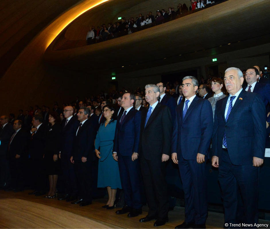 В Центре Гейдара Алиева в Баку прошел II съезд азербайджанских студентов (ФОТО)