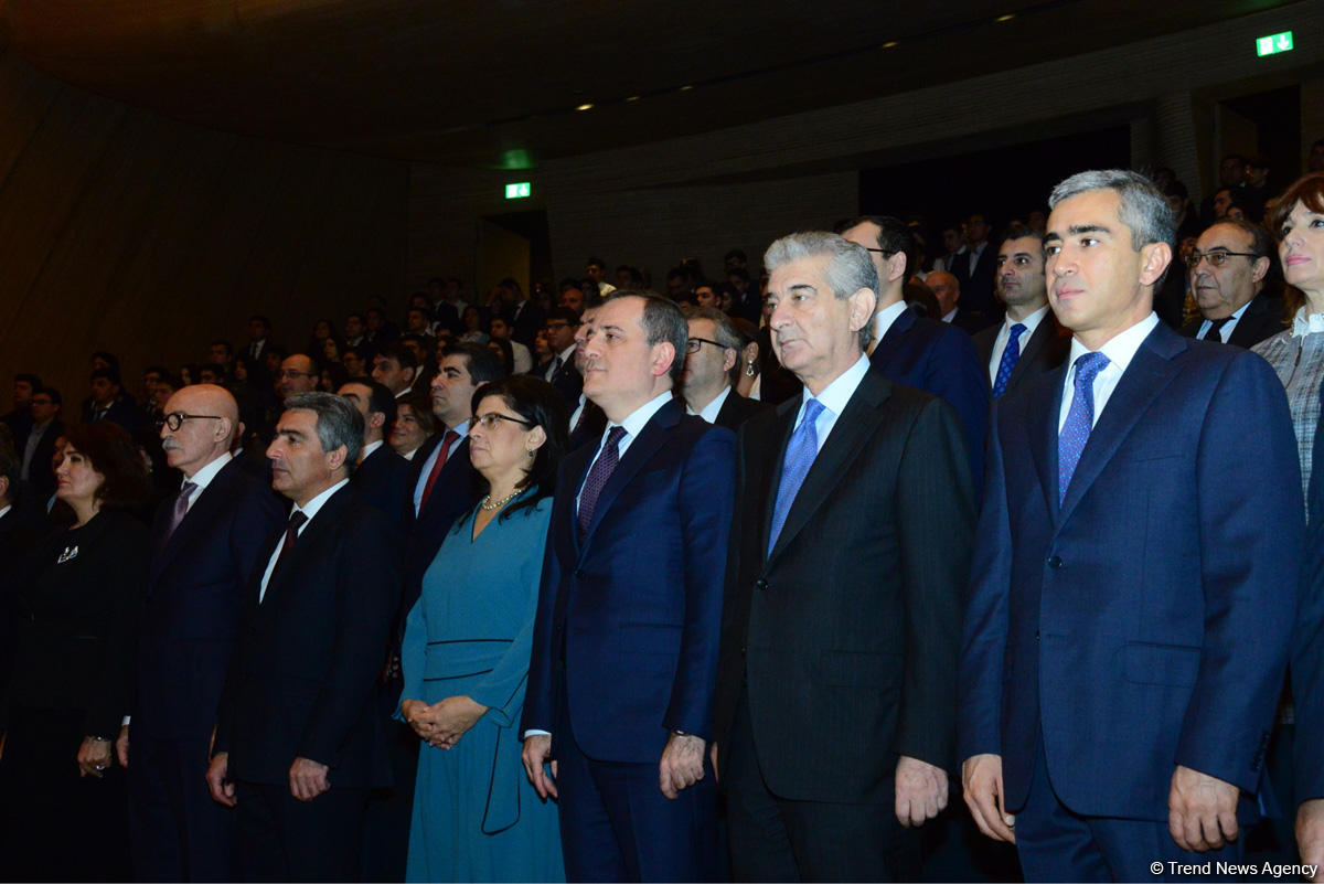 В Центре Гейдара Алиева в Баку прошел II съезд азербайджанских студентов (ФОТО)
