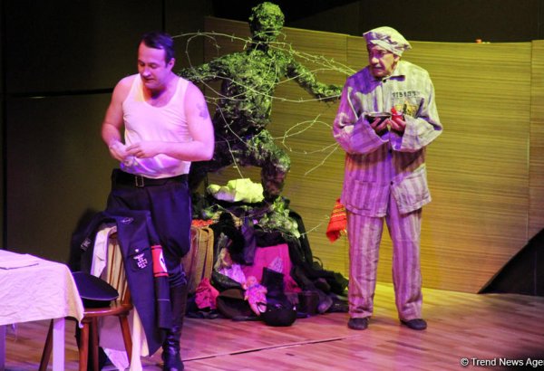 В поисках смысла: "Балтийский дом" азербайджанского режиссера в России (ФОТО)