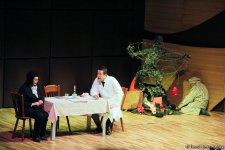 В поисках смысла: "Балтийский дом" азербайджанского режиссера в России (ФОТО)