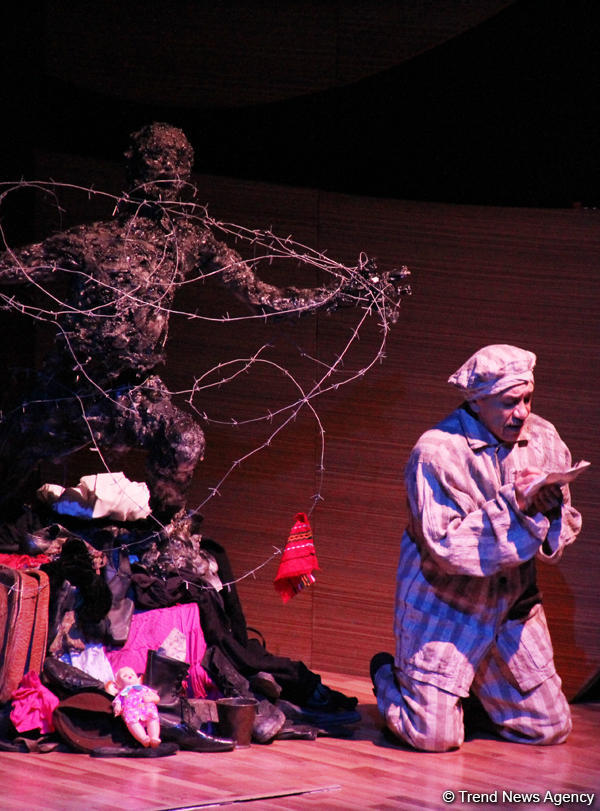 В поисках смысла: "Балтийский дом" азербайджанского режиссера в России (ФОТО)