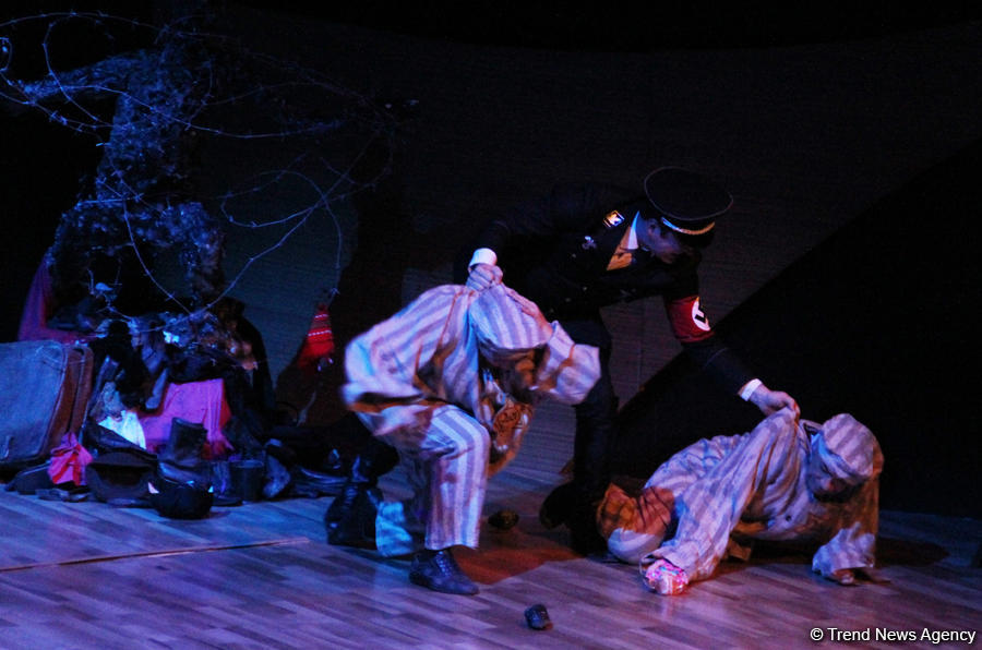 В поисках смысла: "Балтийский дом" азербайджанского режиссера в России (ФОТО)