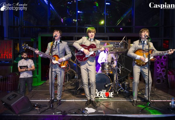 В Баку появились new Джон Леннон, Пол Маккартни, Джордж Харрисон и Ринго Старр (ВИДЕО, ФОТО)