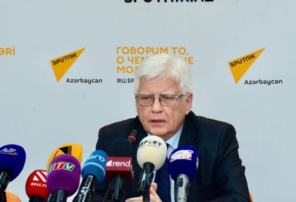 Россия и Азербайджан намерены развивать транскаспийскую транспортную линию и круизный туризм - посол