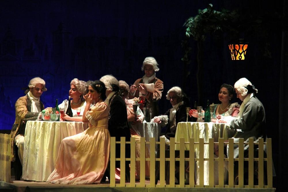 Трагическая любовь и несбывшиеся мечты в Баку (ФОТО)