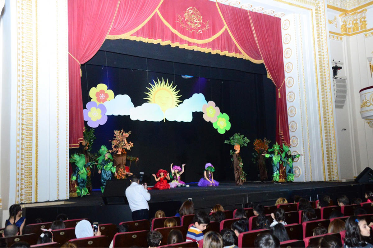 В Культурном центре СГБ представлен детский спектакль о приключениях Тыг-тыг ханым (ФОТО)