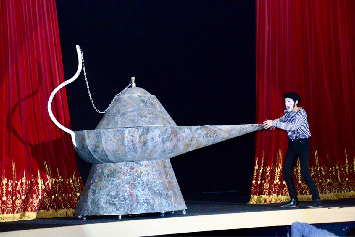 В Культурном центре СГБ представлен детский спектакль о приключениях Тыг-тыг ханым (ФОТО)